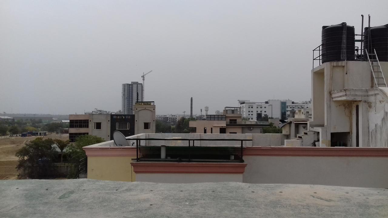 Enkay Residency V Block-Cyber City Gurgaon Exteriör bild